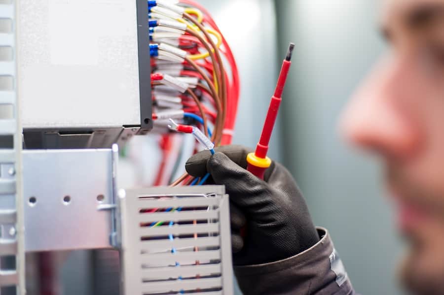 TRYAC Ltd Apprentice Electrician Vacancy Grantham — Grantham news photo