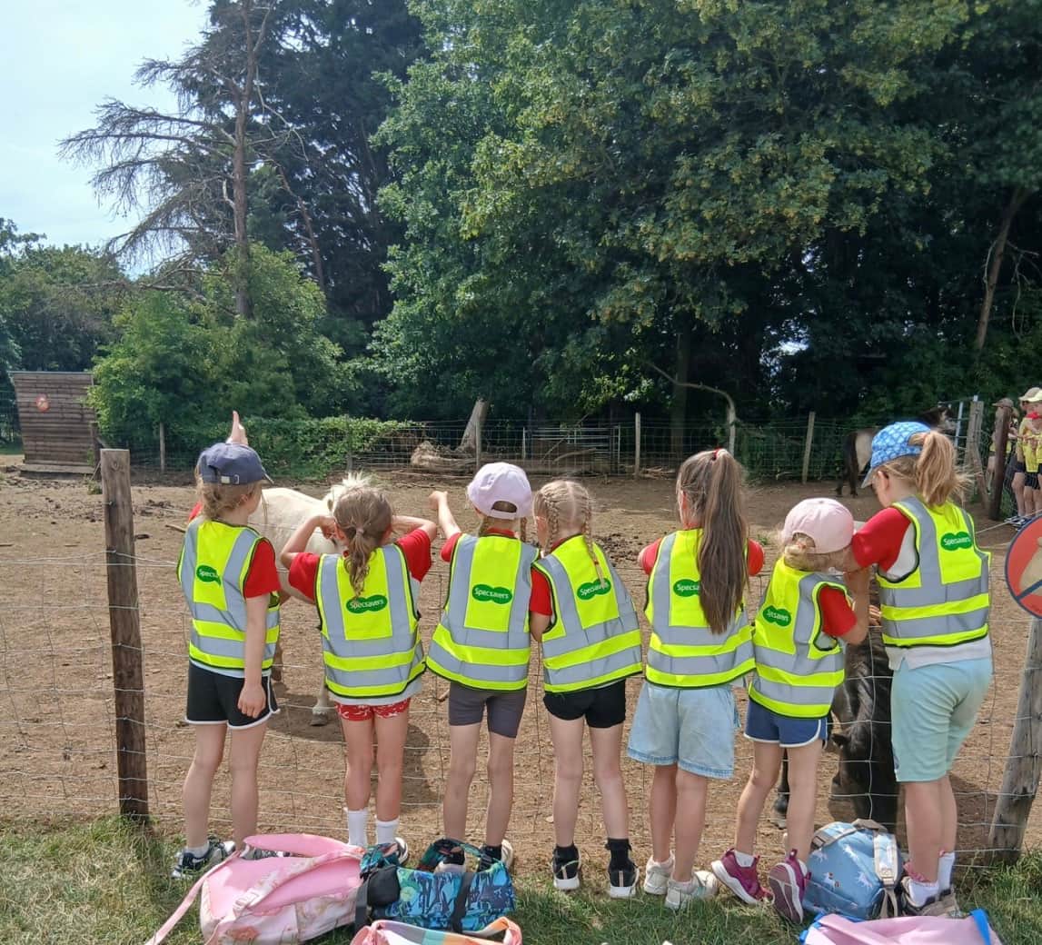 Specsavers Grantham Donates High-Vis Vests to Local Rainbows — Grantham news photo
